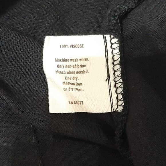 Black lightweight, pull on flowing dress shorts, Vicose Rayon, Juniors XL, EUC - Picture 5 of 5